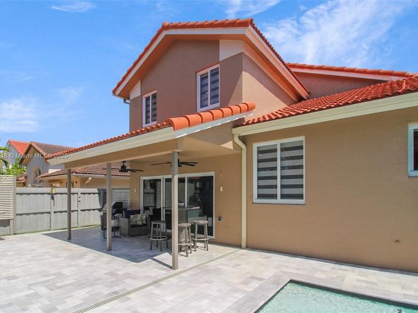 15462 SW 147th St, Miami FL 33196
