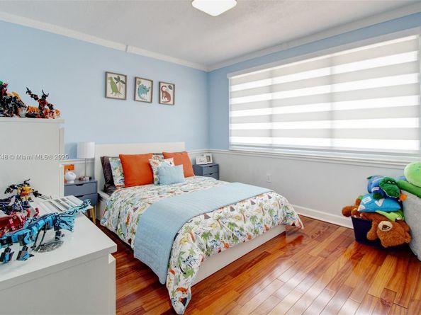 15462 SW 147th St, Miami FL 33196