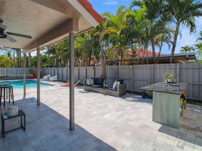 15462 SW 147th St, Miami FL 33196