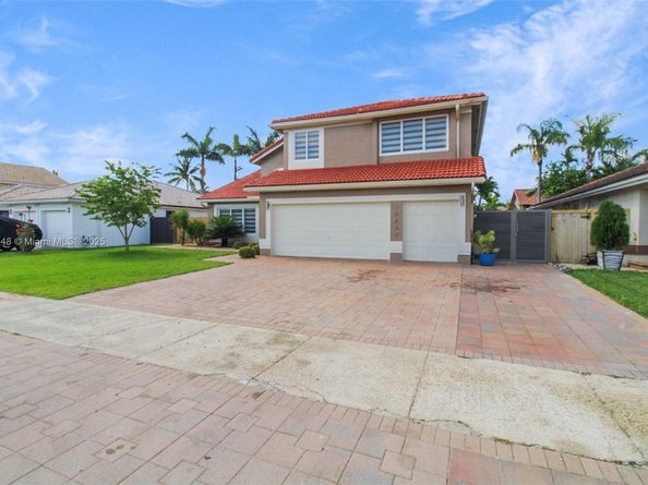 15462 SW 147th St, Miami FL 33196