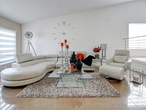 15462 SW 147th St, Miami FL 33196