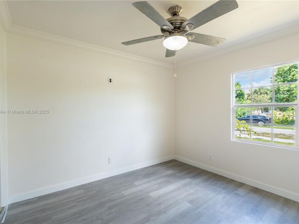 2250 NW 154th St, Miami Gardens FL 33054