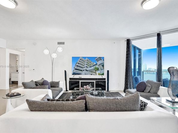 17301 Biscayne Blvd 1207, North Miami Beach FL 33160