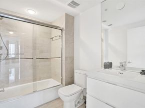 17301 Biscayne Blvd 1207, North Miami Beach FL 33160