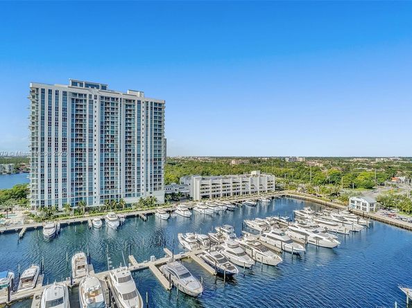 17301 Biscayne Blvd 1207, North Miami Beach FL 33160