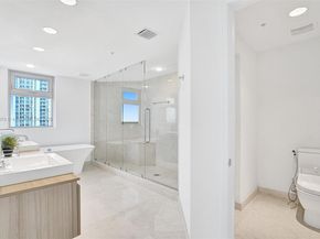 17301 Biscayne Blvd 1207, North Miami Beach FL 33160