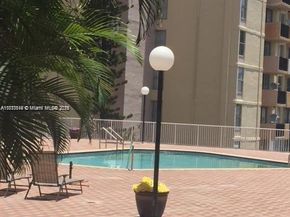 2025 NE 164th St 516, North Miami Beach FL 33162