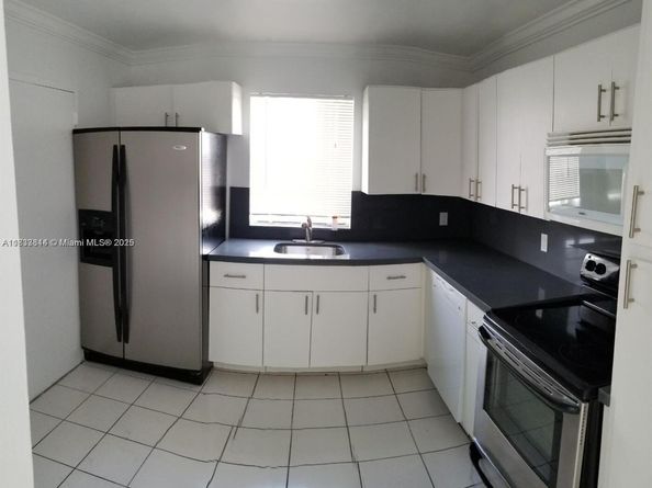 2025 NE 164th St 516, North Miami Beach FL 33162