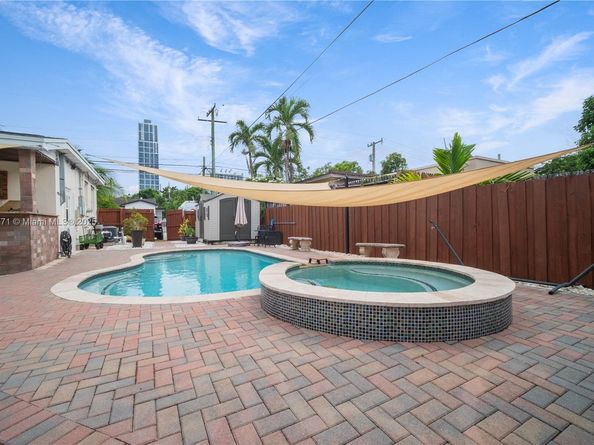 3715 SW 29th St, Miami FL 33134