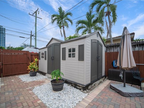 3715 SW 29th St, Miami FL 33134