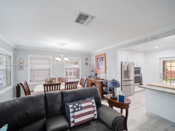 3715 SW 29th St, Miami FL 33134