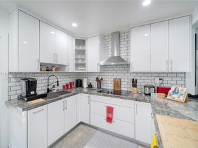 3715 SW 29th St, Miami FL 33134