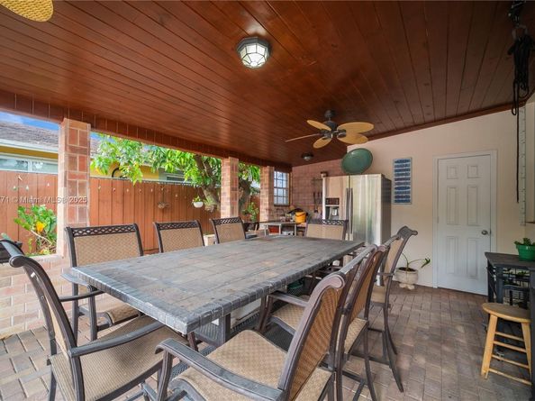 3715 SW 29th St, Miami FL 33134