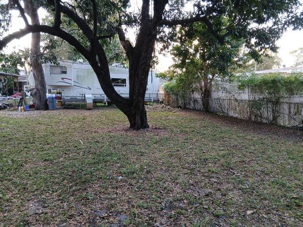 948 NW 14th Ct, Fort Lauderdale FL 33311