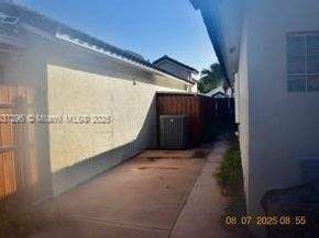 15320 SW 53rd St, Miami FL 33185