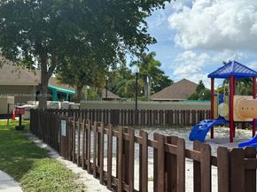 15320 SW 53rd St, Miami FL 33185