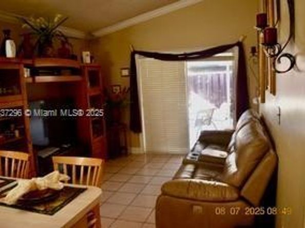 15320 SW 53rd St, Miami FL 33185