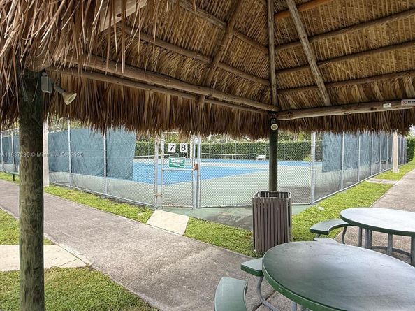 15320 SW 53rd St, Miami FL 33185