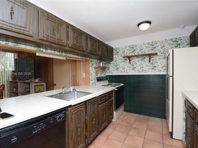 13935 SW 84th St 905, Miami FL 33183