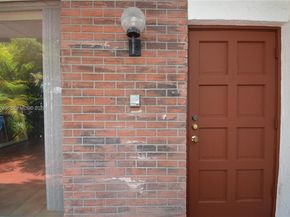 13935 SW 84th St 905, Miami FL 33183