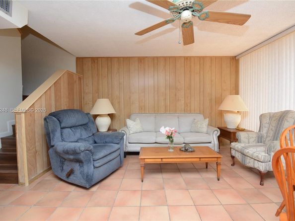 13935 SW 84th St 905, Miami FL 33183