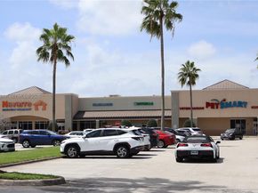 13935 SW 84th St 905, Miami FL 33183