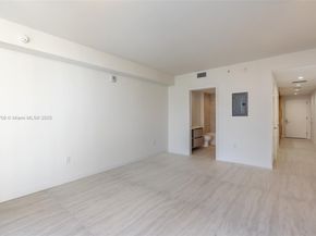 77 SE 5th ST 309, Miami FL 33131