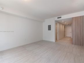 77 SE 5th ST 309, Miami FL 33131