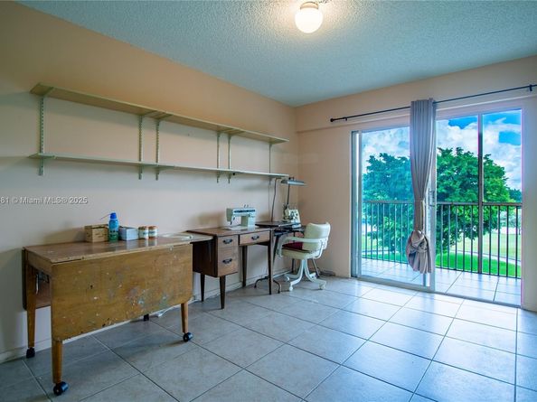 13475 SW 9th St 410A, Pembroke Pines FL 33027