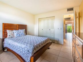 13475 SW 9th St 410A, Pembroke Pines FL 33027