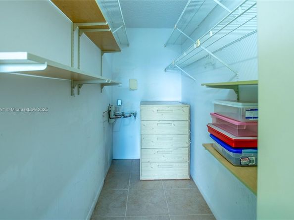 13475 SW 9th St 410A, Pembroke Pines FL 33027