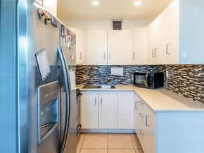 13475 SW 9th St 410A, Pembroke Pines FL 33027