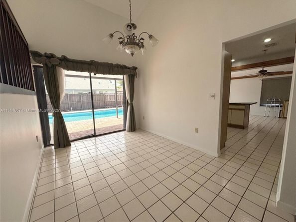 10936 SW 138th Pl, Miami FL 33186