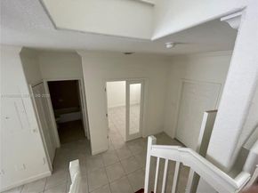 7020 NW 177th St B103, Hialeah FL 33015