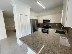 7020 NW 177th St B103, Hialeah FL 33015