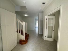 7020 NW 177th St B103, Hialeah FL 33015