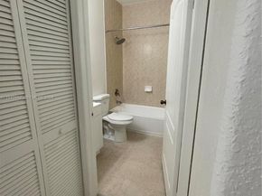 7020 NW 177th St B103, Hialeah FL 33015