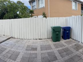 7020 NW 177th St B103, Hialeah FL 33015