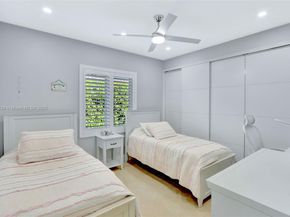 10190 SW 114th Ter, Miami FL 33176