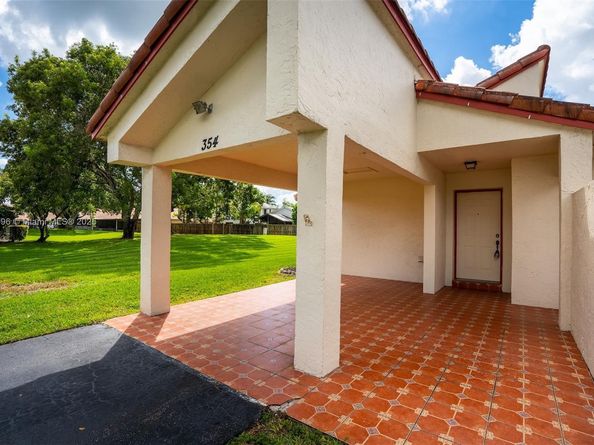 354 Lakeside Ct 212, Sunrise FL 33326