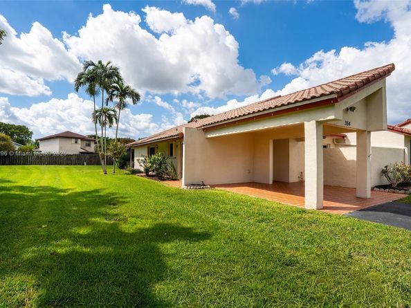 354 Lakeside Ct 212, Sunrise FL 33326