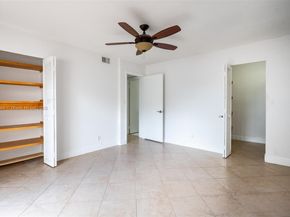 354 Lakeside Ct 212, Sunrise FL 33326