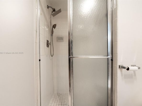 354 Lakeside Ct 212, Sunrise FL 33326