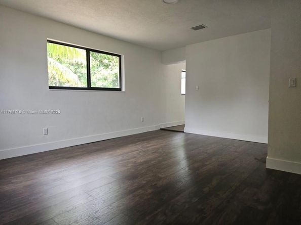 18740 NW 19th Ave, Miami Gardens FL 33056