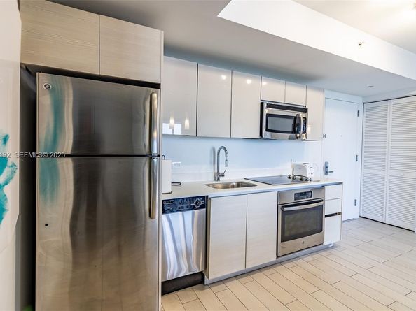 2602 E Hallandale Beach Blvd R708, Hallandale Beach FL 33009