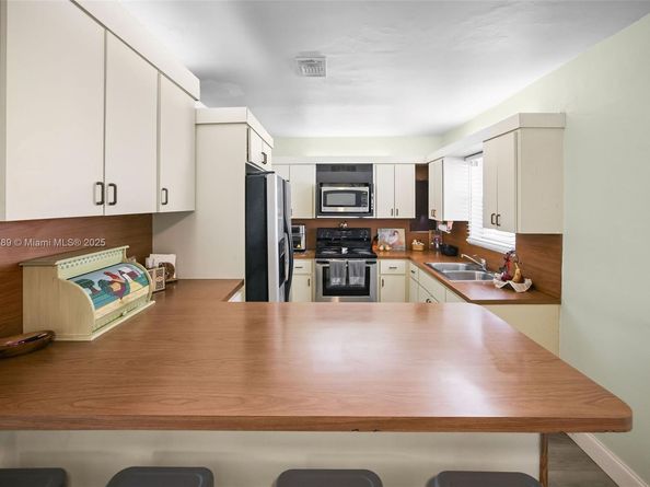 7550 SW 28th St Rd, Miami FL 33155