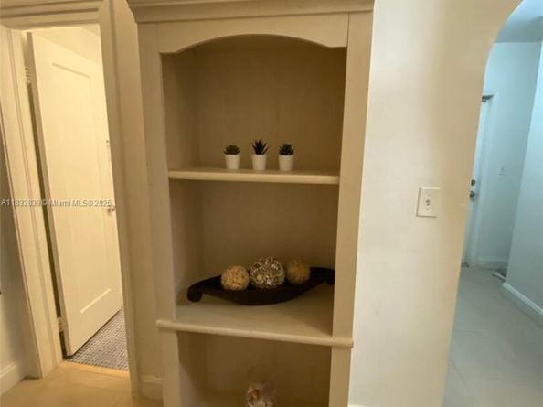 503 75th St 7504, Miami Beach FL 33141