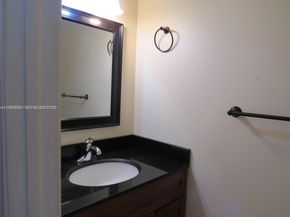 216 Lakeside Cir, Sunrise FL 33326