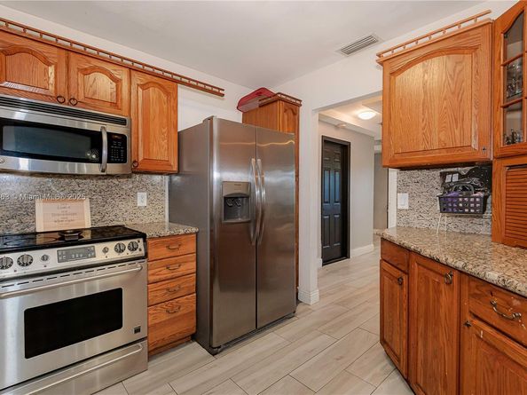 11700 Sheridan St, Pembroke Pines FL 33026
