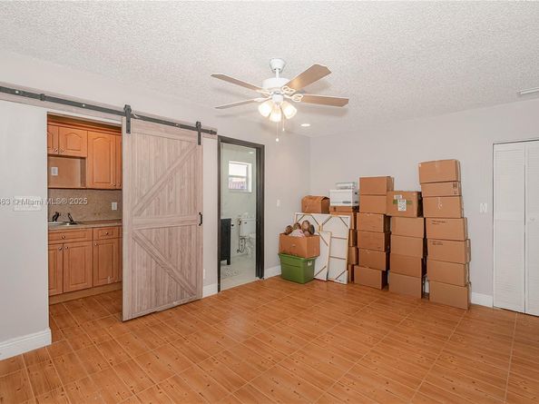 11700 Sheridan St, Pembroke Pines FL 33026